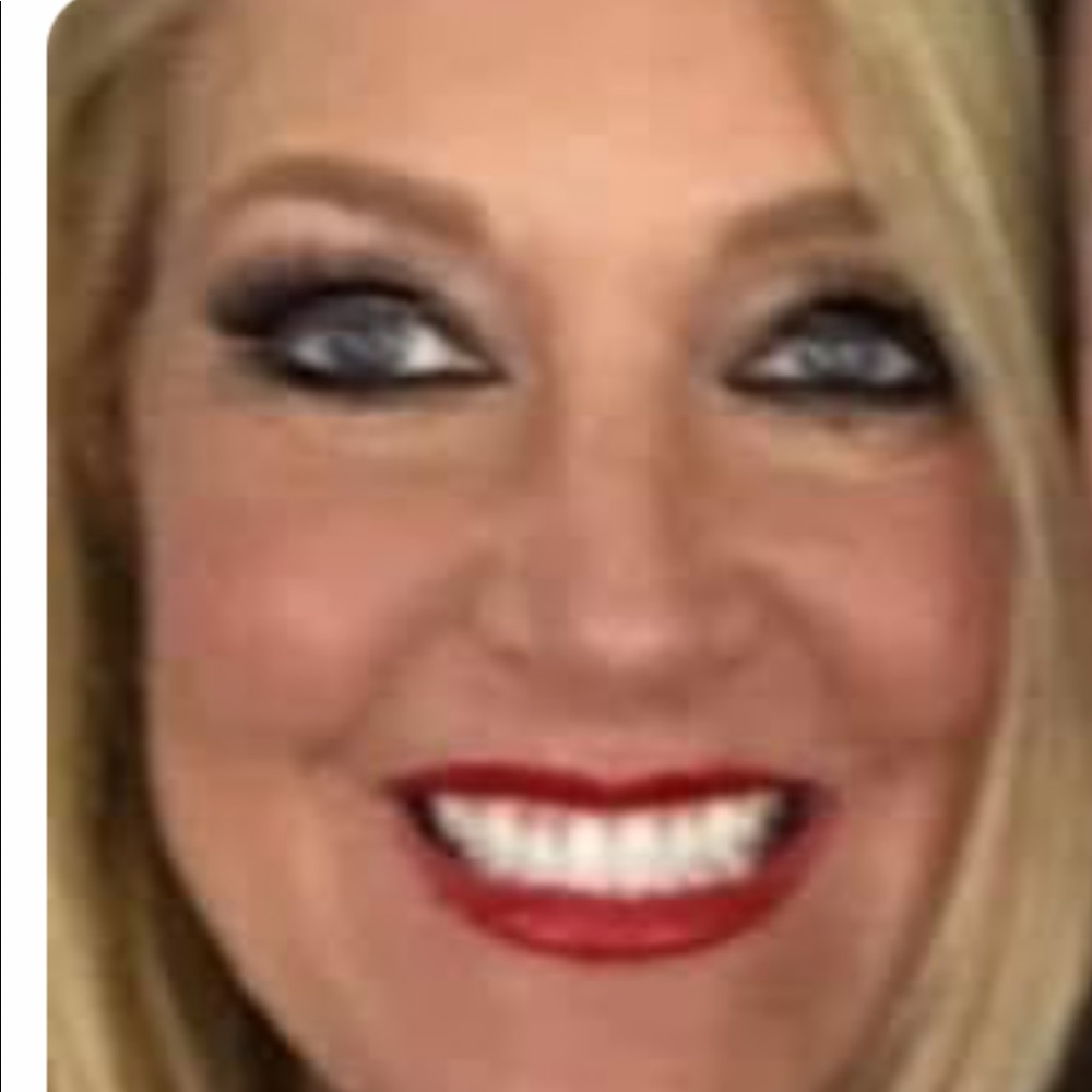 Meet your Posher, Pam